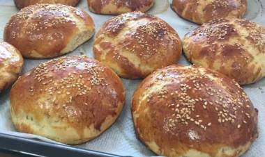 BOLLOS ÁRABES CON HINOJO Y SÉSAMO