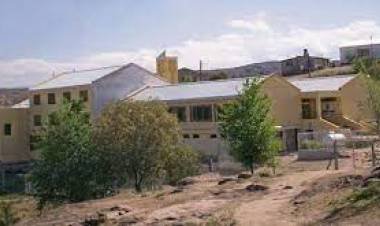 CORRESPONSALES DE EMPRENDIMIENTO EN MEDIOS: OBRA EN EL IPETyM Nº 84