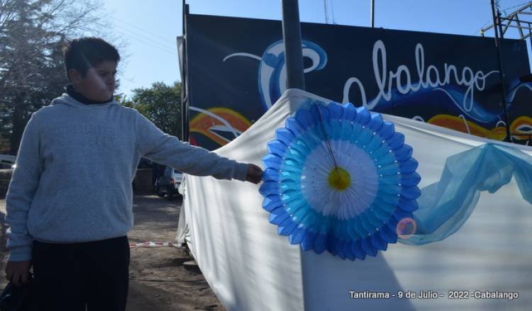 EL SOL DE CABALANGO BRILLÓ PARA CELEBRAR LA PATRIA