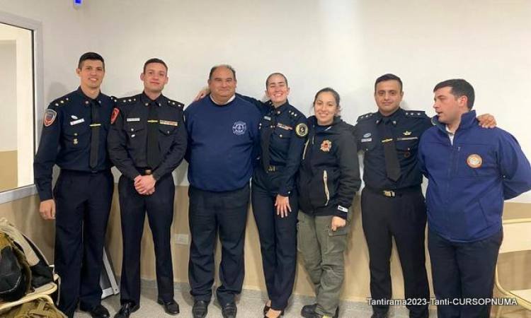 BOMBEROS VOLUNTARIOS DE TANTI PARTICIPAN DE CURSO PNUMA