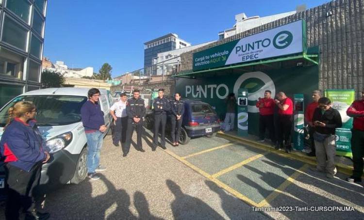 BOMBEROS VOLUNTARIOS DE TANTI PARTICIPAN DE CURSO PNUMA